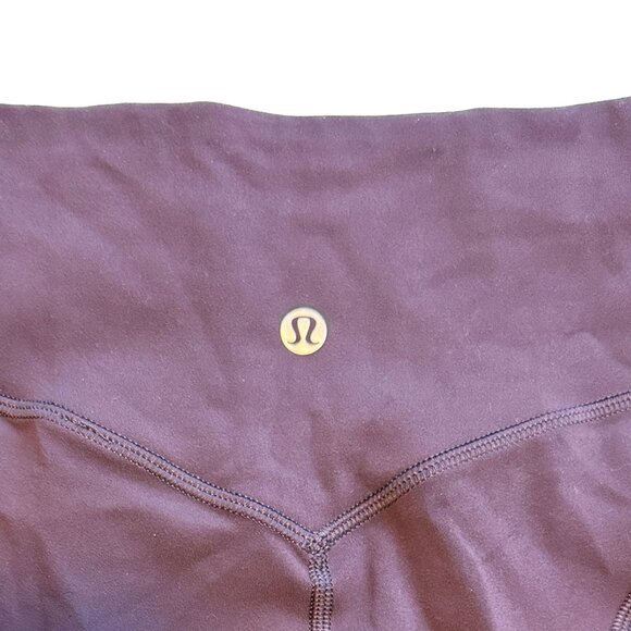 Lululemon Crop Legging Sz S | Athletic Capri | Moisture-Wicking Workout - Picture 2 of 5